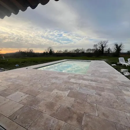 Les Vabres - Ancienne Ferme Renovee Piscine Petanque *