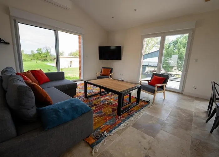 Holiday home Les Vabres - Ancienne Ferme Renovee Piscine Petanque Coufouleux