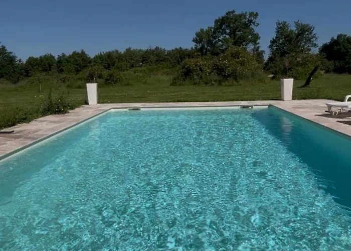 Les Vabres - Ancienne Ferme Renovee Piscine Petanque *